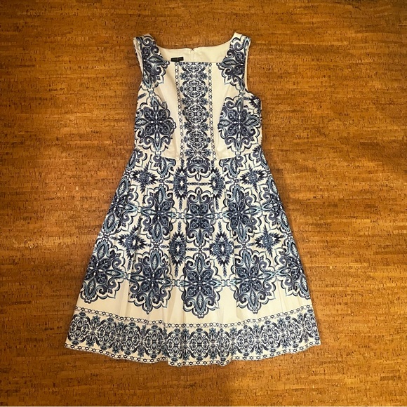Talbots Grecian Tile White And Blue Fit And Flare Dress - Picture 1 of 9